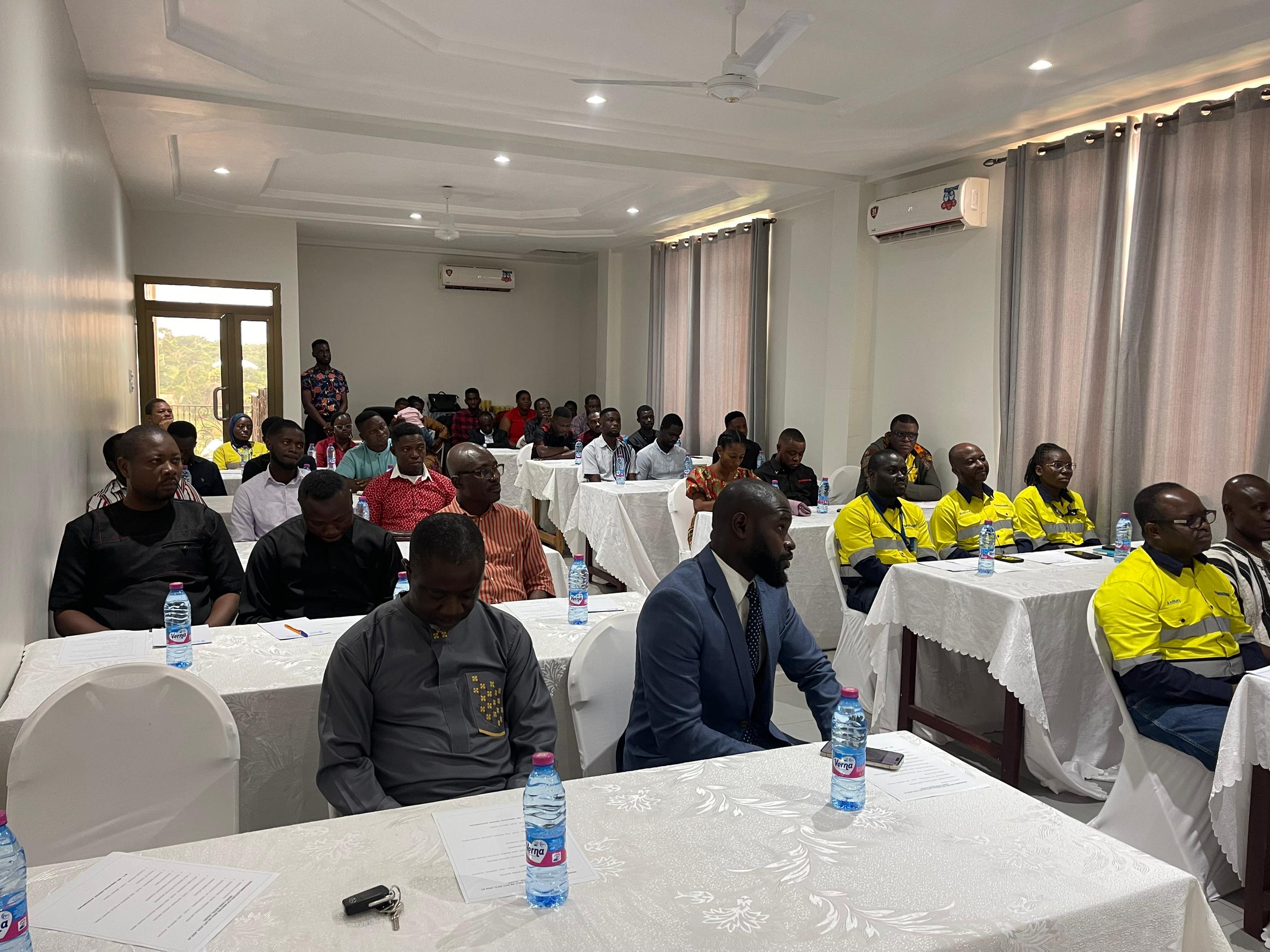 Meeting with professionals from Newmont and other institutions