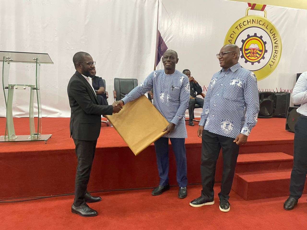 GhIS delegation meeting with UMaT officials